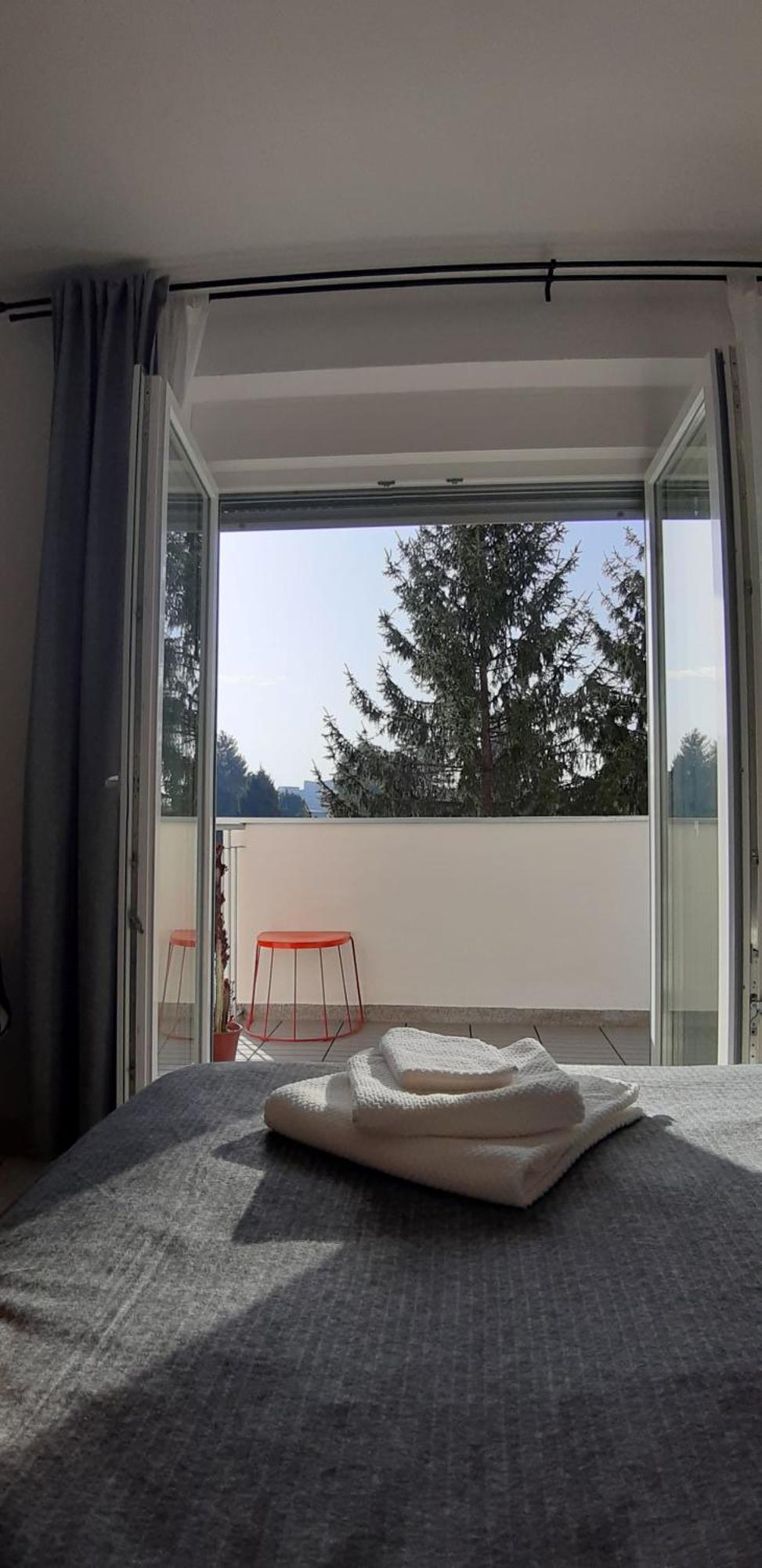 Sunny Self Check-in Apartman *
